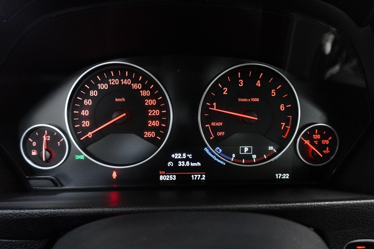 2016 BMW 3 Series DEALER MAINTAIN,NO ACCIDENT,ONE OWNER,LOW KM Photo