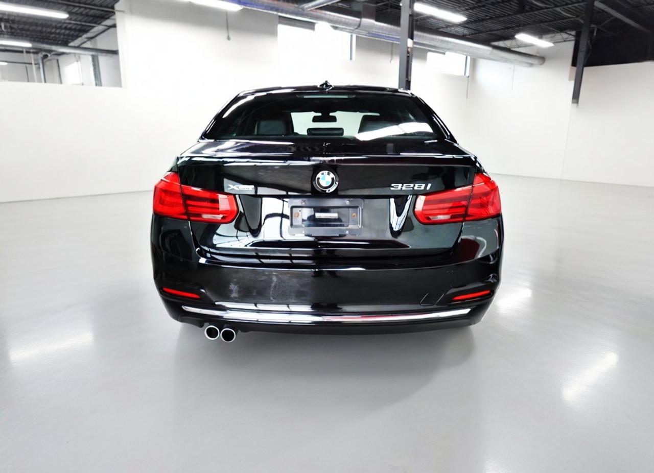 2016 BMW 3 Series DEALER MAINTAIN,NO ACCIDENT,ONE OWNER,LOW KM Photo
