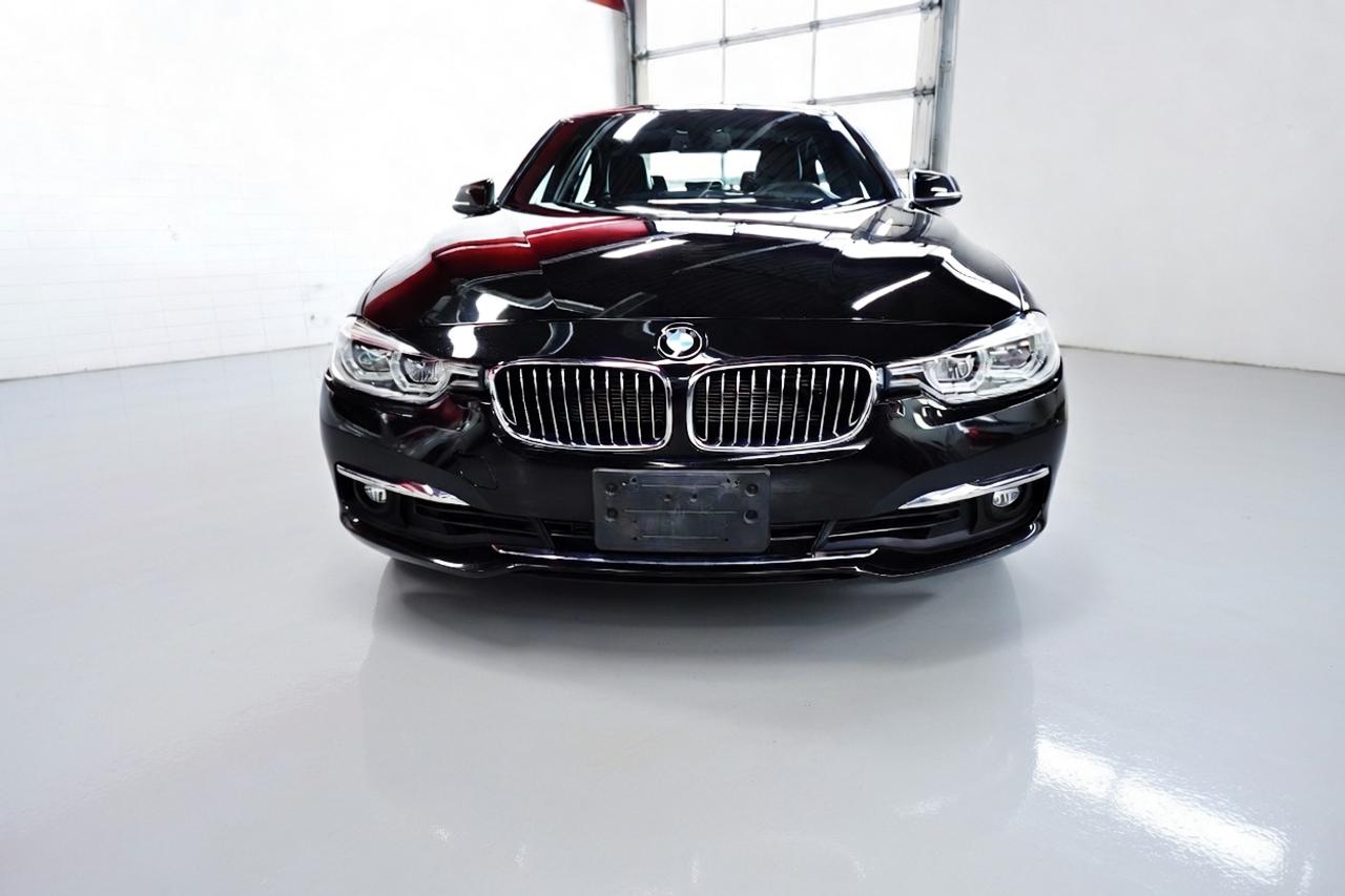2016 BMW 3 Series DEALER MAINTAIN,NO ACCIDENT,ONE OWNER,LOW KM Photo