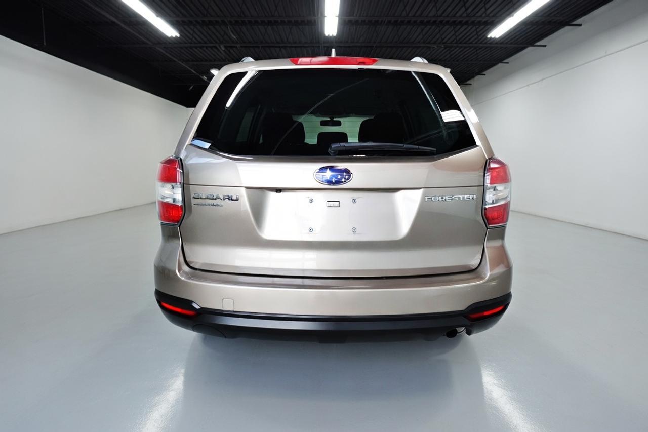 2016 Subaru Forester NO ACCIDENT,ONE OWNER,WELL MAINTAIN Photo