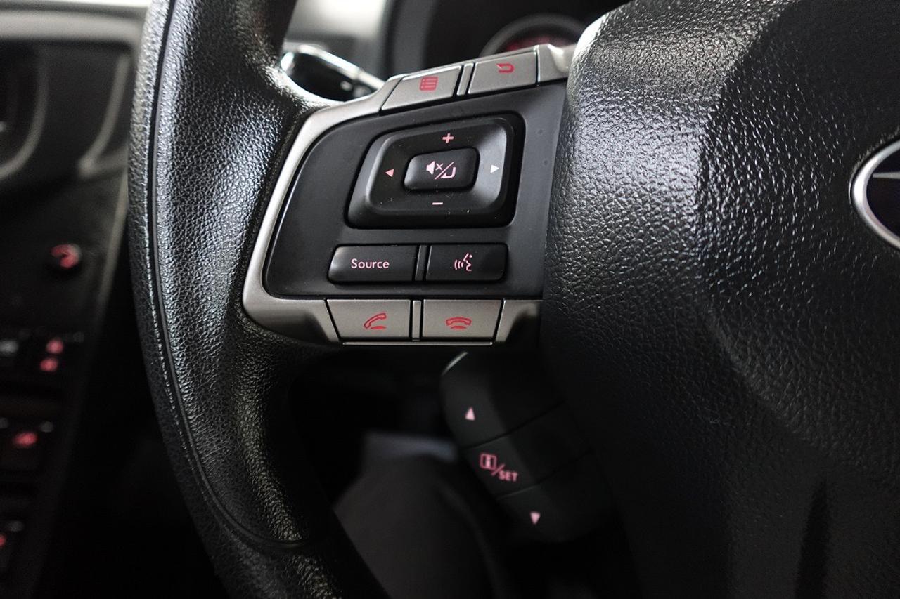 2016 Subaru Forester NO ACCIDENT,ONE OWNER,WELL MAINTAIN Photo
