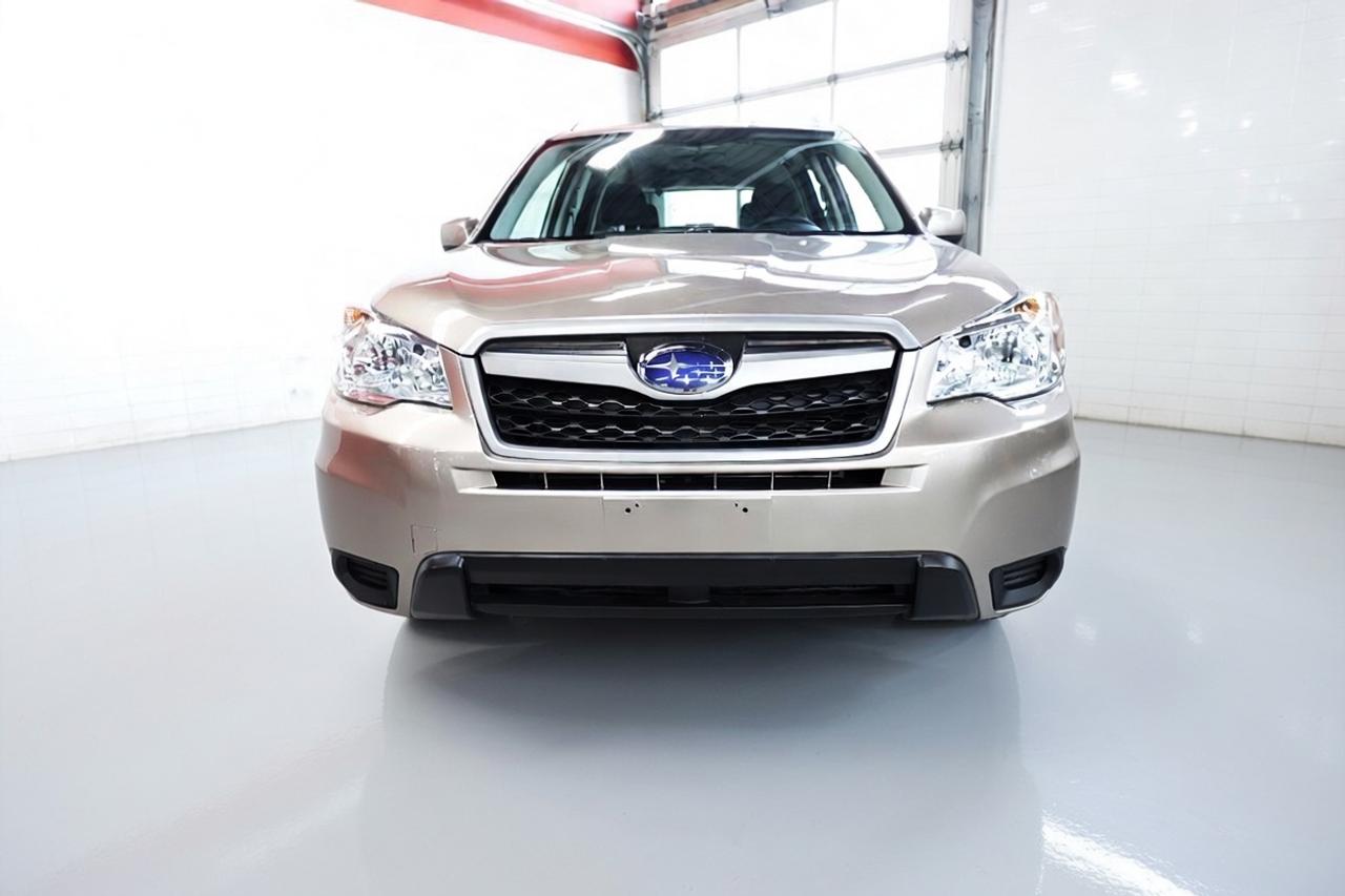 2016 Subaru Forester NO ACCIDENT,ONE OWNER,WELL MAINTAIN Photo