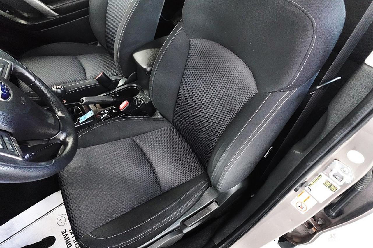 2016 Subaru Forester NO ACCIDENT,ONE OWNER,WELL MAINTAIN Photo