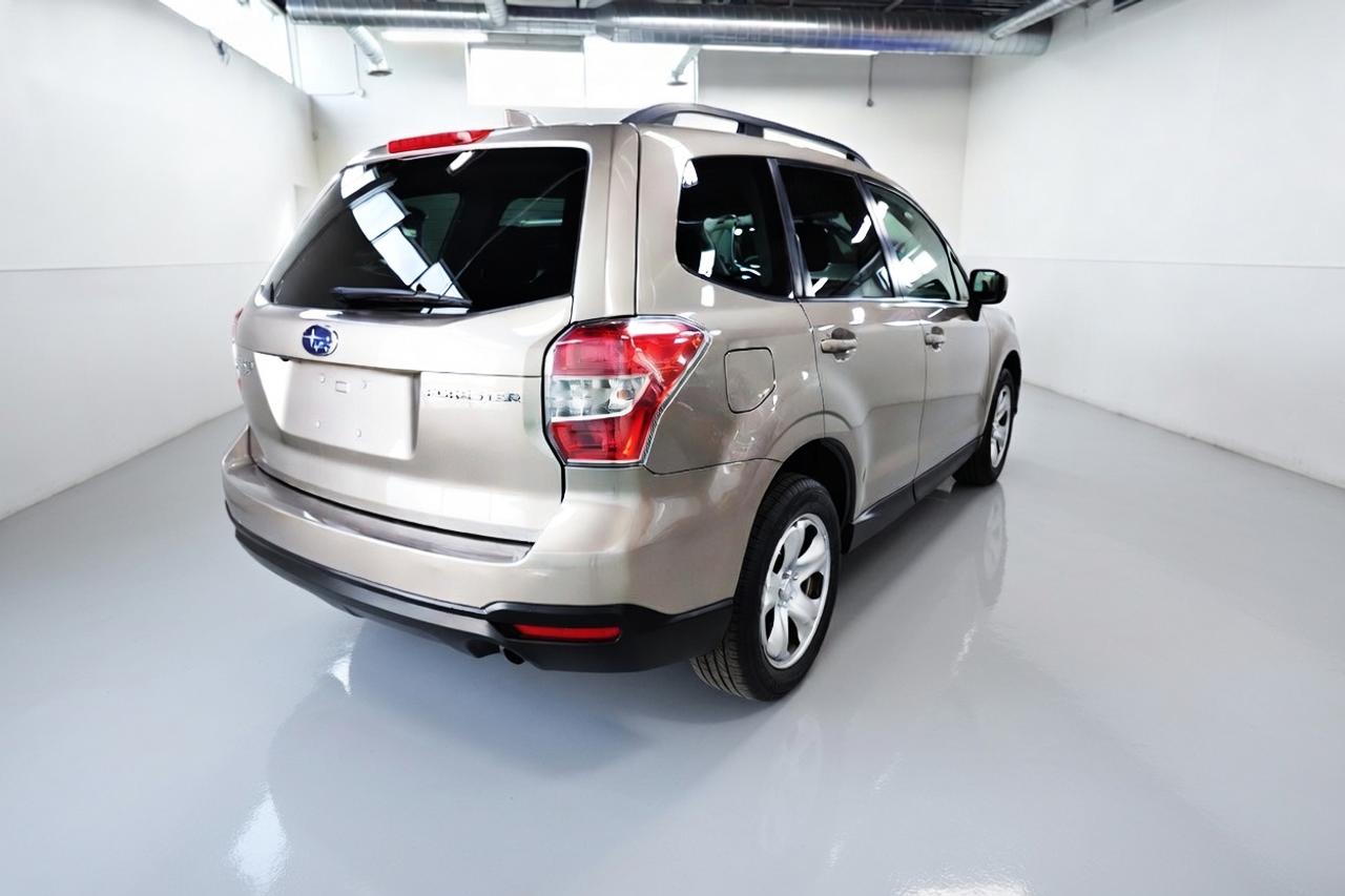 2016 Subaru Forester NO ACCIDENT,ONE OWNER,WELL MAINTAIN Photo