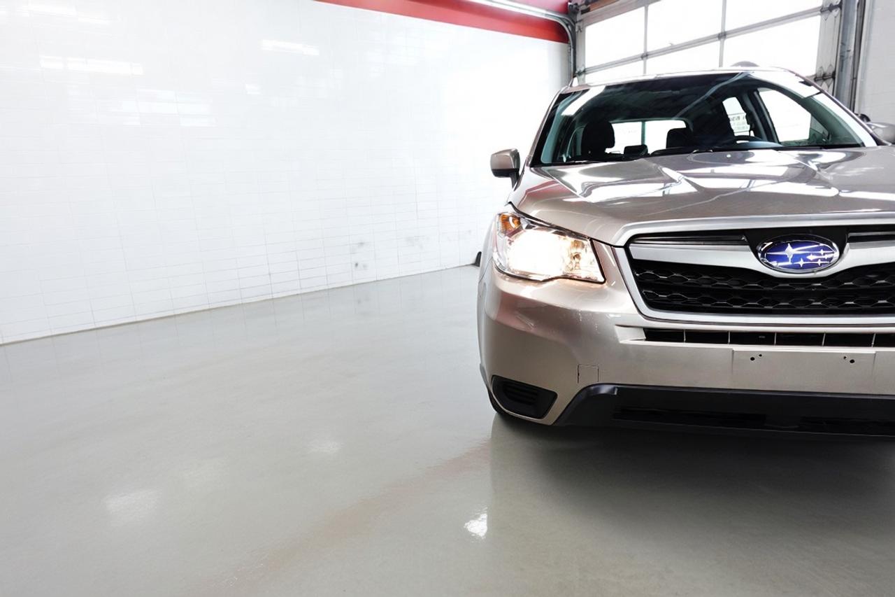 2016 Subaru Forester NO ACCIDENT,ONE OWNER,WELL MAINTAIN Photo