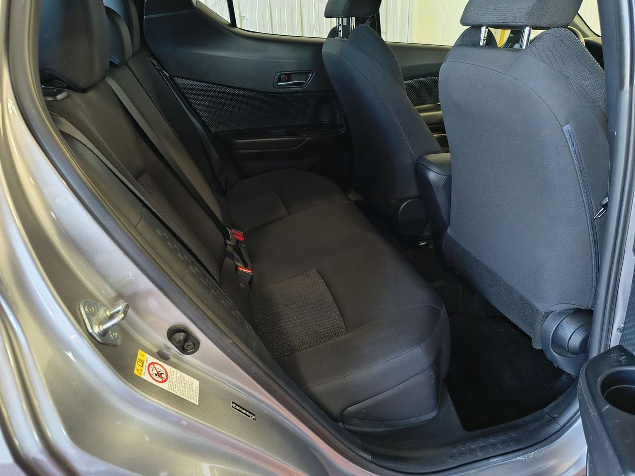 2019 Toyota C-HR  Photo0