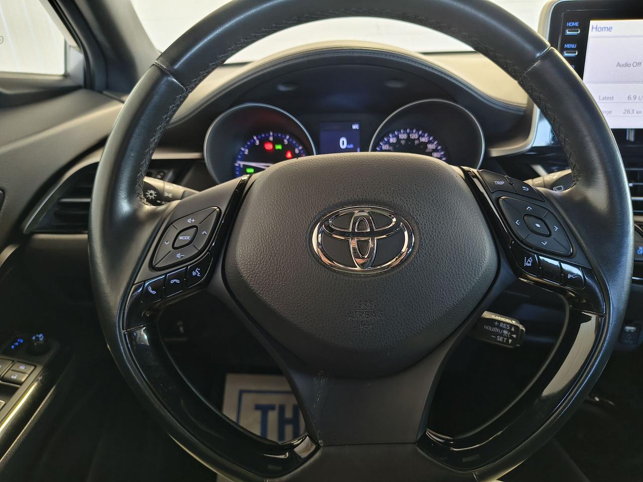 2019 Toyota C-HR  Photo0