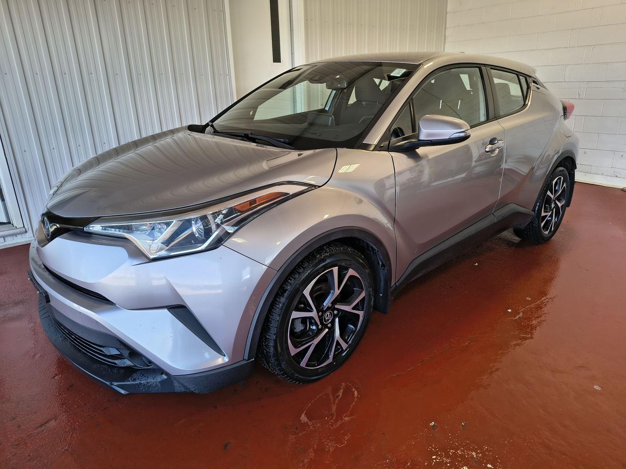 2019 Toyota C-HR  Photo0