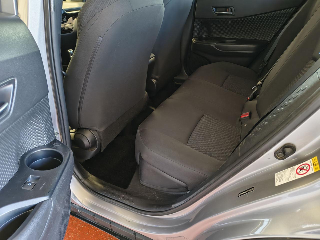 2019 Toyota C-HR  Photo0