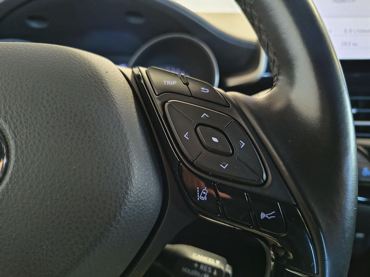 2019 Toyota C-HR  Photo0