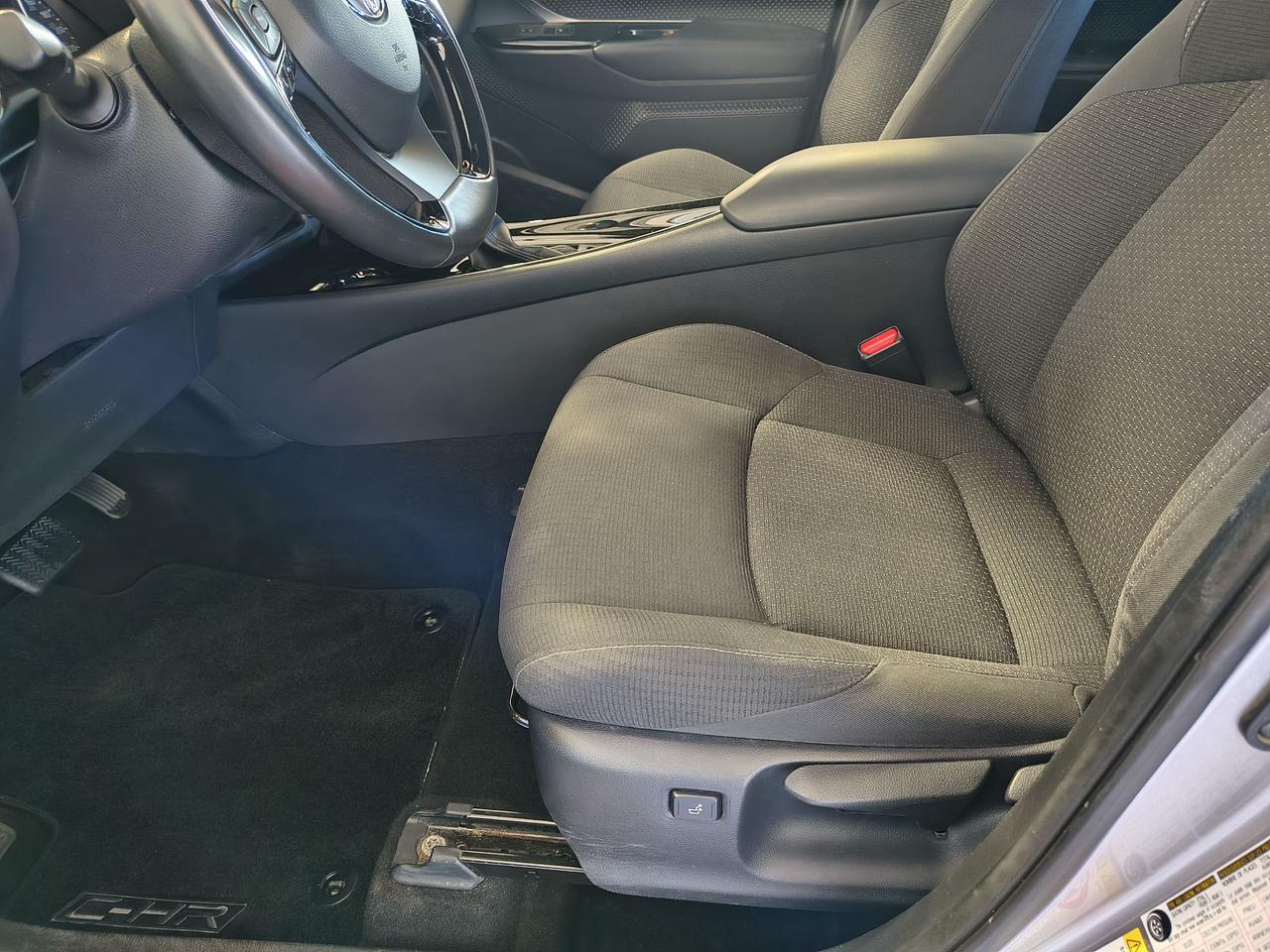 2019 Toyota C-HR  Photo0