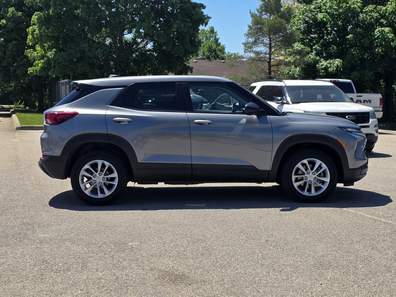 2024 Chevrolet TrailBlazer LS AWD Photo