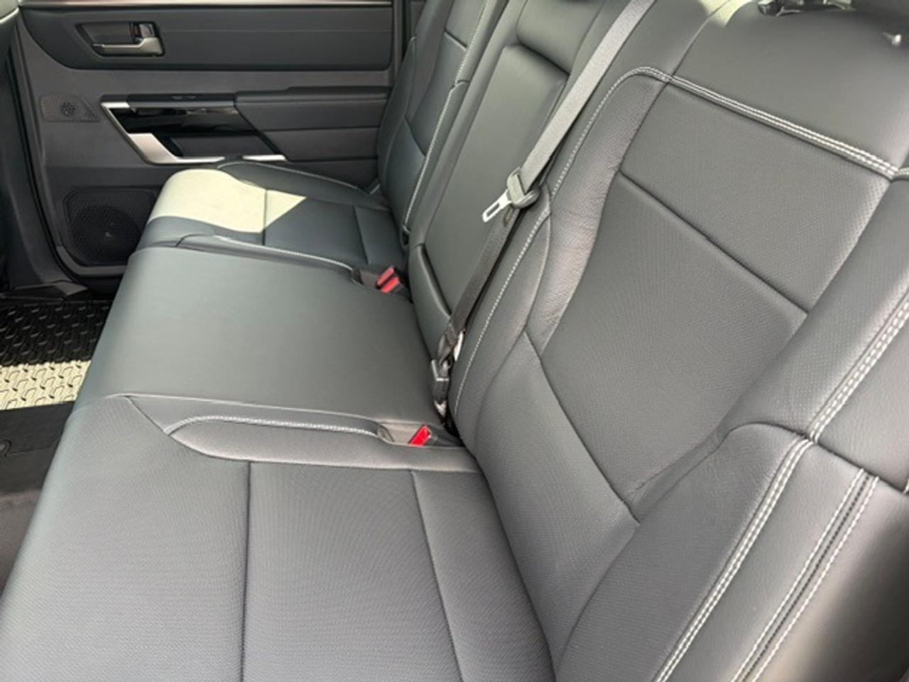 2026 Toyota Tundra CrewMax Limited LIMITED OFF ROAD Photo3