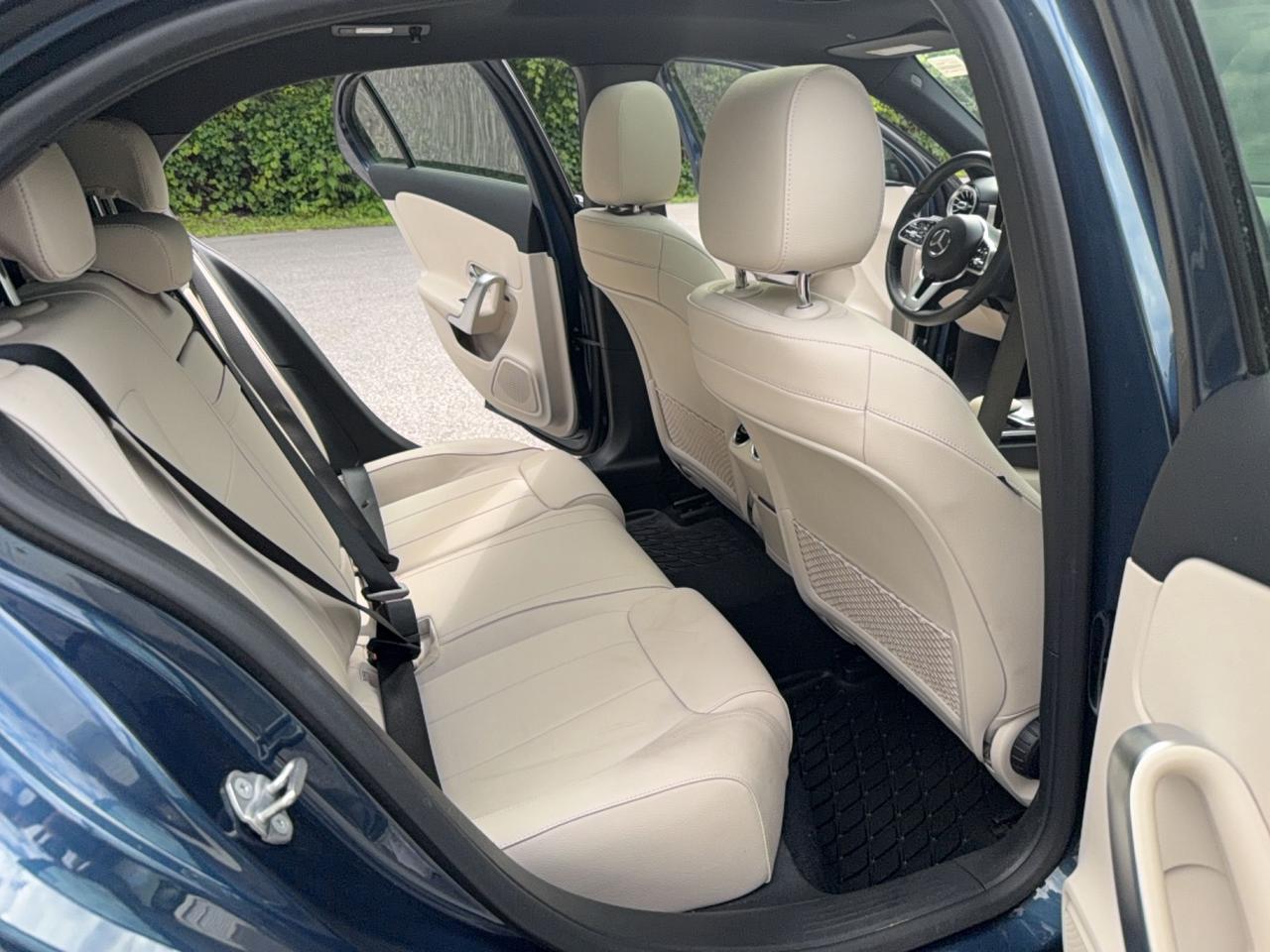 2020 Mercedes-Benz A-Class 250 4MATIC - SUNROOF - HEATED LEATHER - NAVIGATION Photo