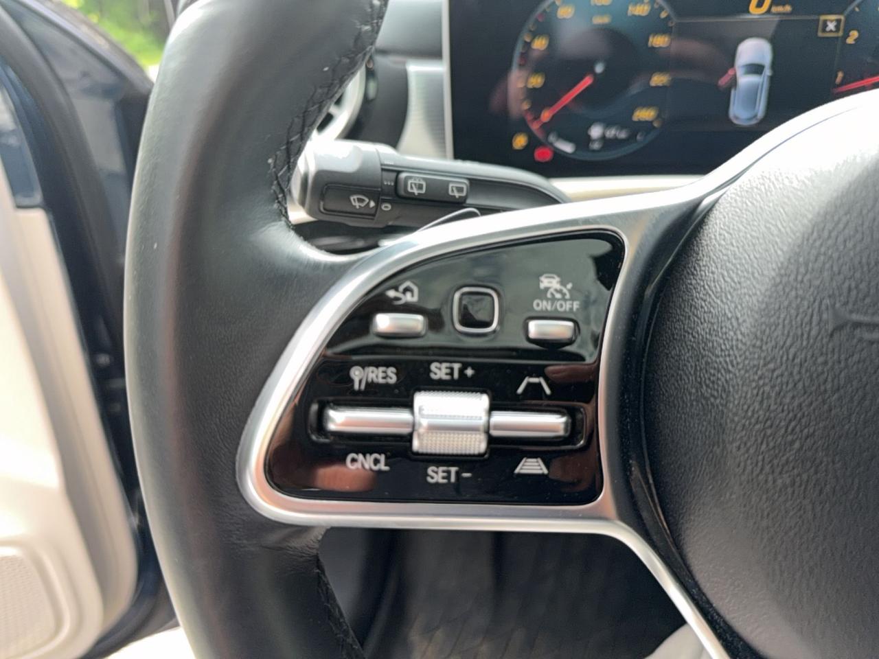 2020 Mercedes-Benz A-Class 250 4MATIC - SUNROOF - HEATED LEATHER - NAVIGATION Photo