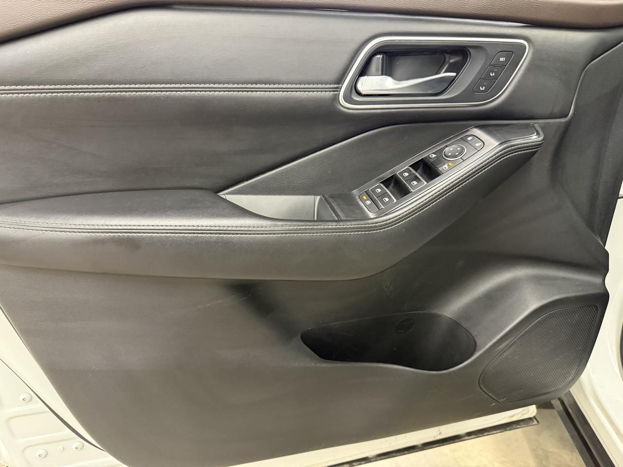 2021 Nissan Rogue Platinum Photo