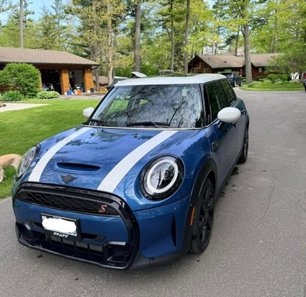 Look at this certified 2024 MINI 5 Door Cooper S 4-Door Hatch | HUD | Leather | Nav | Sunroof | Heated Wheel + Seats | CarPlay | and More !. Its Automatic transmission and 2.0 L engine will keep you going. This MINI 5 Door comes equipped with these options: Sunroof, Reverse Camera, Navigation System, Leather, Heated Steering Wheel, Heads Up Display, Apple Car Play, Air Conditioning, Heated Seats, and Tilt Steering Wheel. See it for yourself at Mark Wilsons Better Used Cars, 5055 Whitelaw Road, Guelph, ON N1H 6J4.MASSIVE SELECTION: 500+ vehicles in ONE LOCATION, all Live Market Priced for the best value!STRAIGHTFORWARD & TRANSPARENT PRICING: Our Advertised Price INCLUDES:Safety Certification! (No separate certification fee upcharge).FREE Carfax History Report!NO upcharge for paying cash!CONFIDENCE & PEACE OF MIND: 30-Day/3,000 km Warranty INCLUDED! Plus a 5-Day Exchange Privilege!*EASY FINANCING: Better-than-bank rates, $0 Down, and 3 Months No Payments available OAC. BAD CREDIT APPROVED HERE!WE BUY CARS: Get Top Dollar for your trade, or sell us your vehicle for CASH even if you dont buy ours!www.shopwilsons.comAn Honest, Transparent Buying Experience. Trusted in business since 1961!(Cash Prices Exclude HST and Licensing Fees only.)