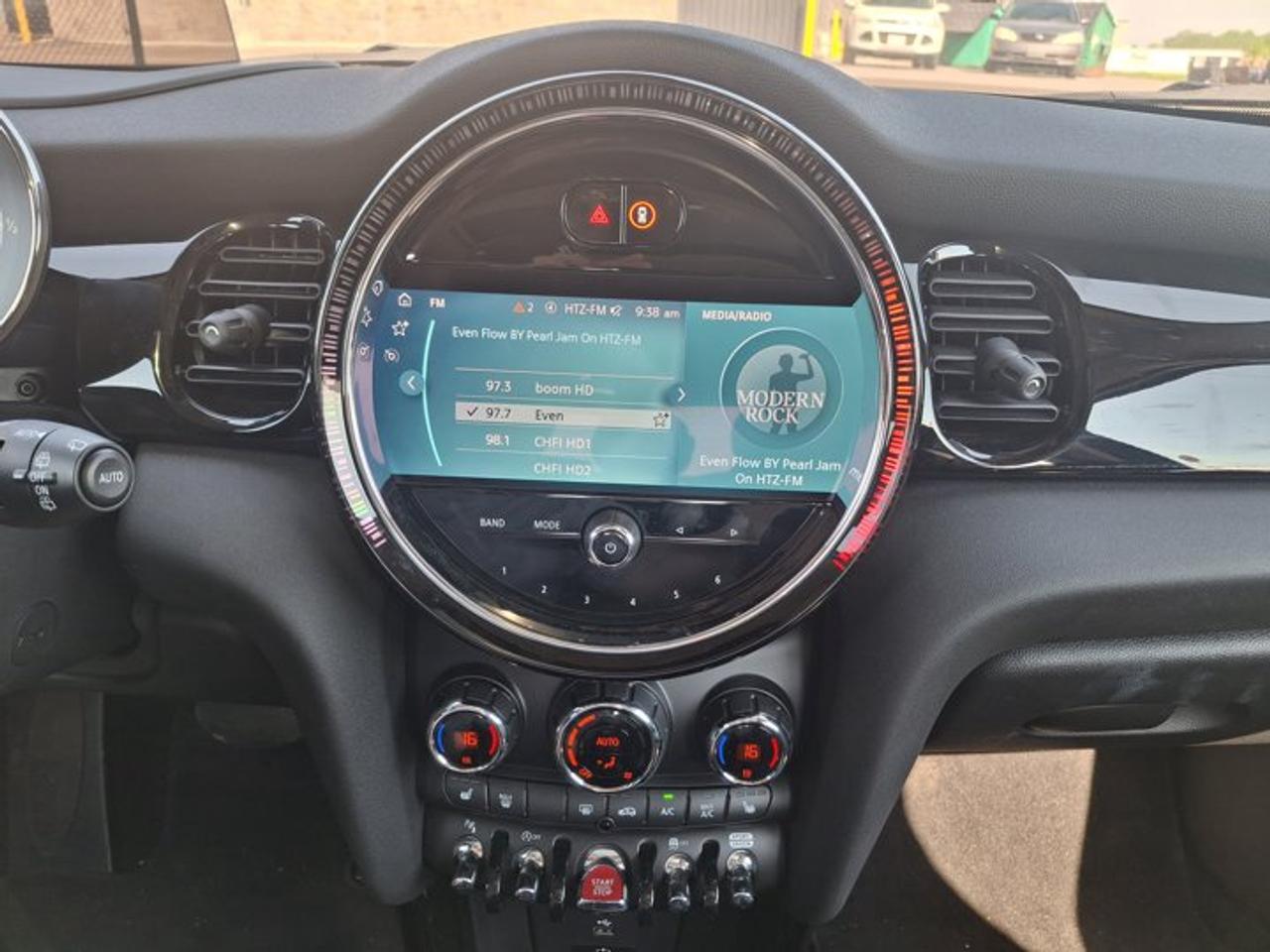 2024 MINI 5 Door Cooper S 4-Door Hatch | HUD | Leather | Nav | Sunroof | Heated Wheel + Seats | CarPlay | and More ! Photo