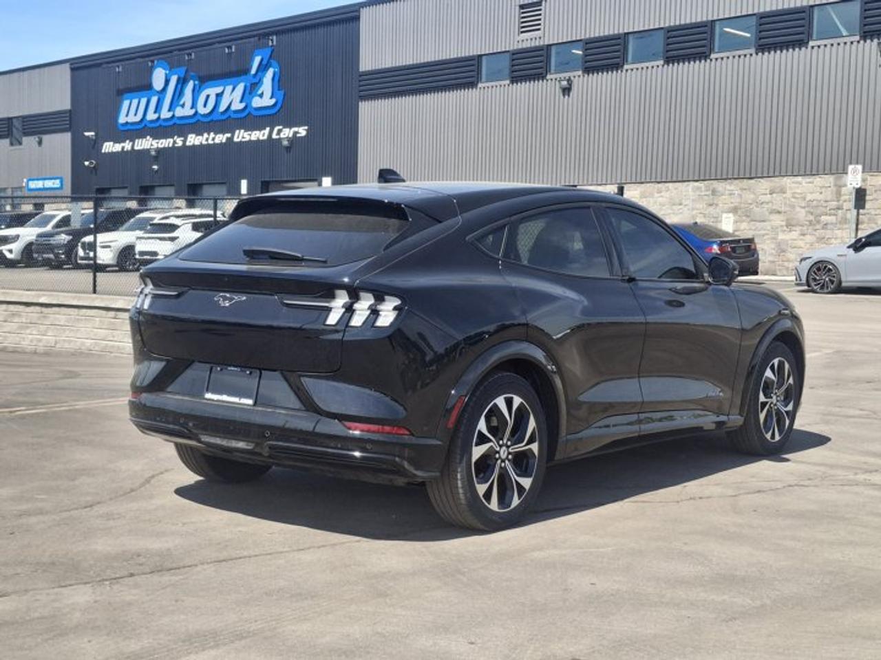 2023 Ford Mustang Mach-E Premium AWD | Leather | Glass Roof | B&O Audio | Power + Heated Seats | CarPlay + Android and More ! Photo