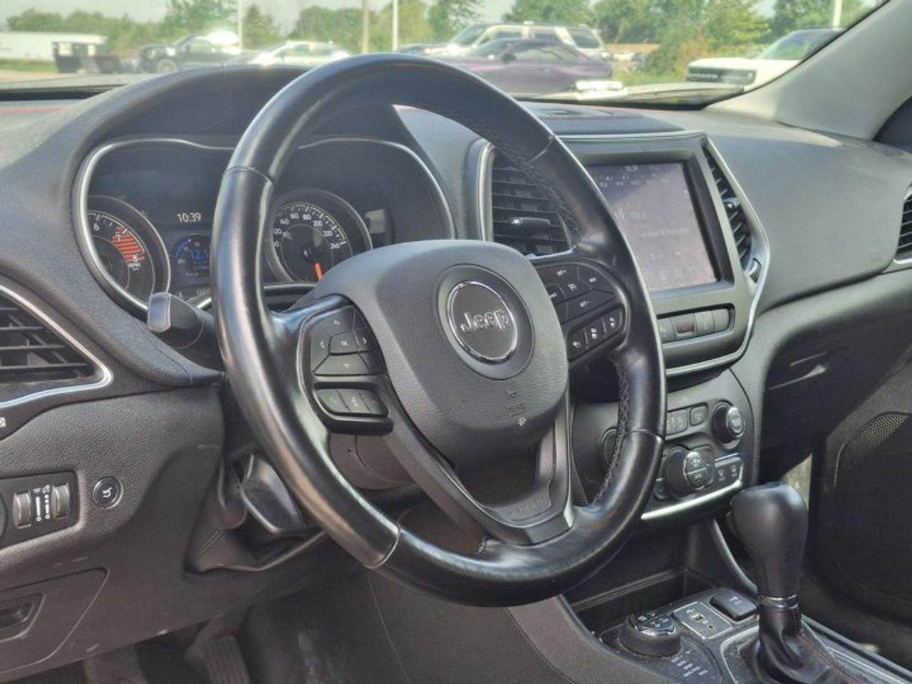 2021 Jeep Cherokee Trailhawk Elite 4WD V6 | Tech Group | Pano Sunroof | Navi | Leather | Heated + Cooled Seats and More Photo