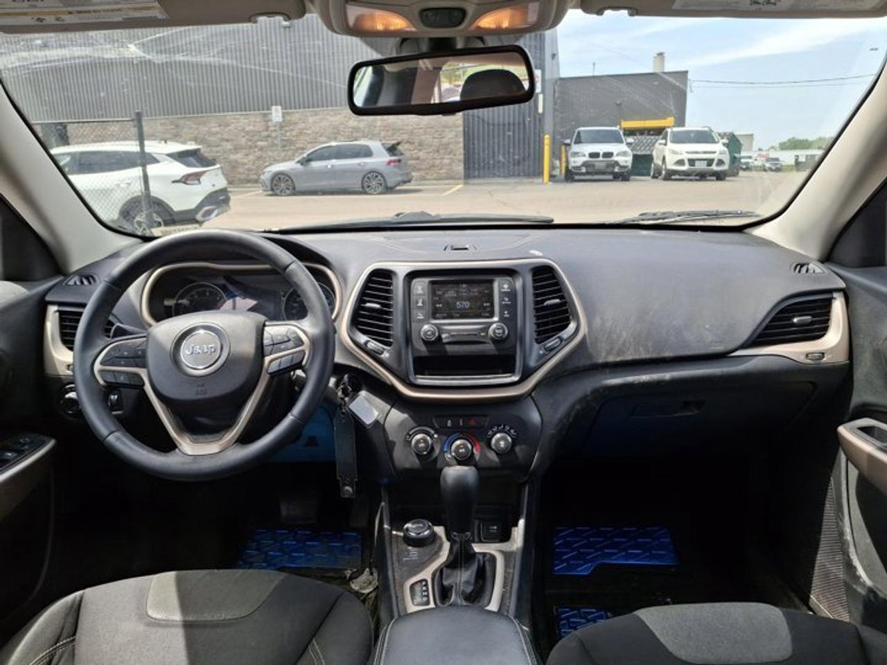 2018 Jeep Cherokee Altitude 4WD | Black Alloys | Reverse Camera | Bluetooth | and Much More ! Photo