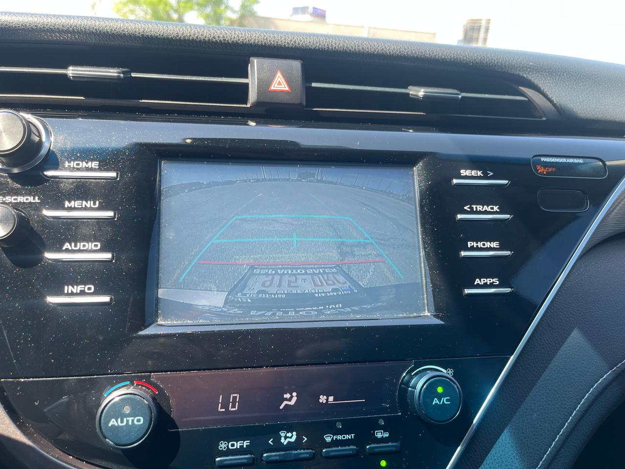 2018 Toyota Camry SE Photo
