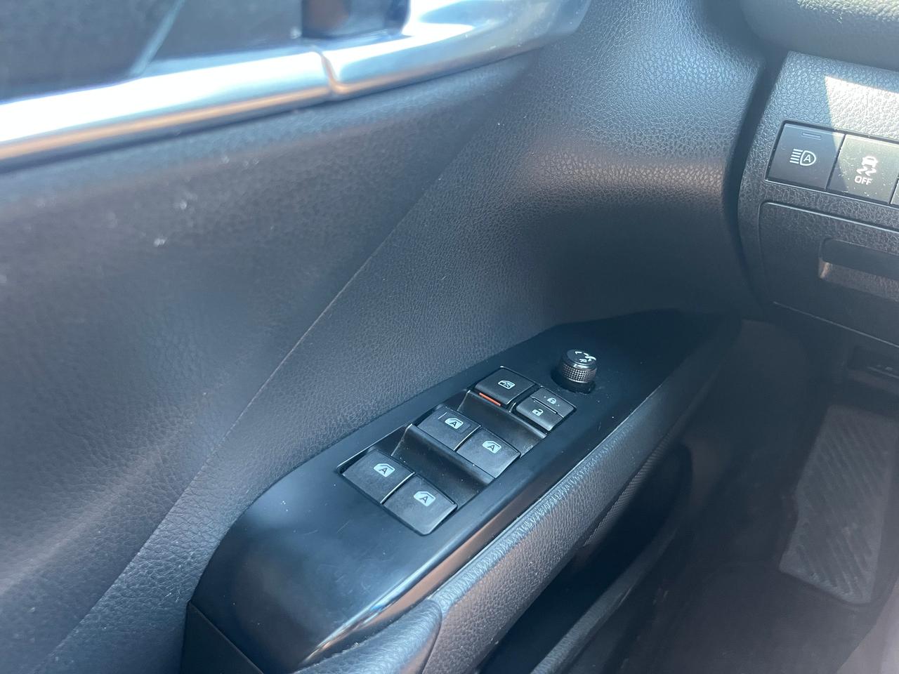 2018 Toyota Camry SE Photo
