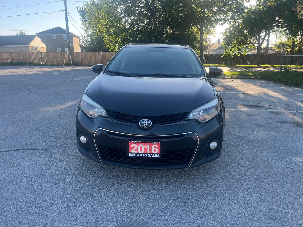 2016 Toyota Corolla 4dr Sdn CVT S Photo