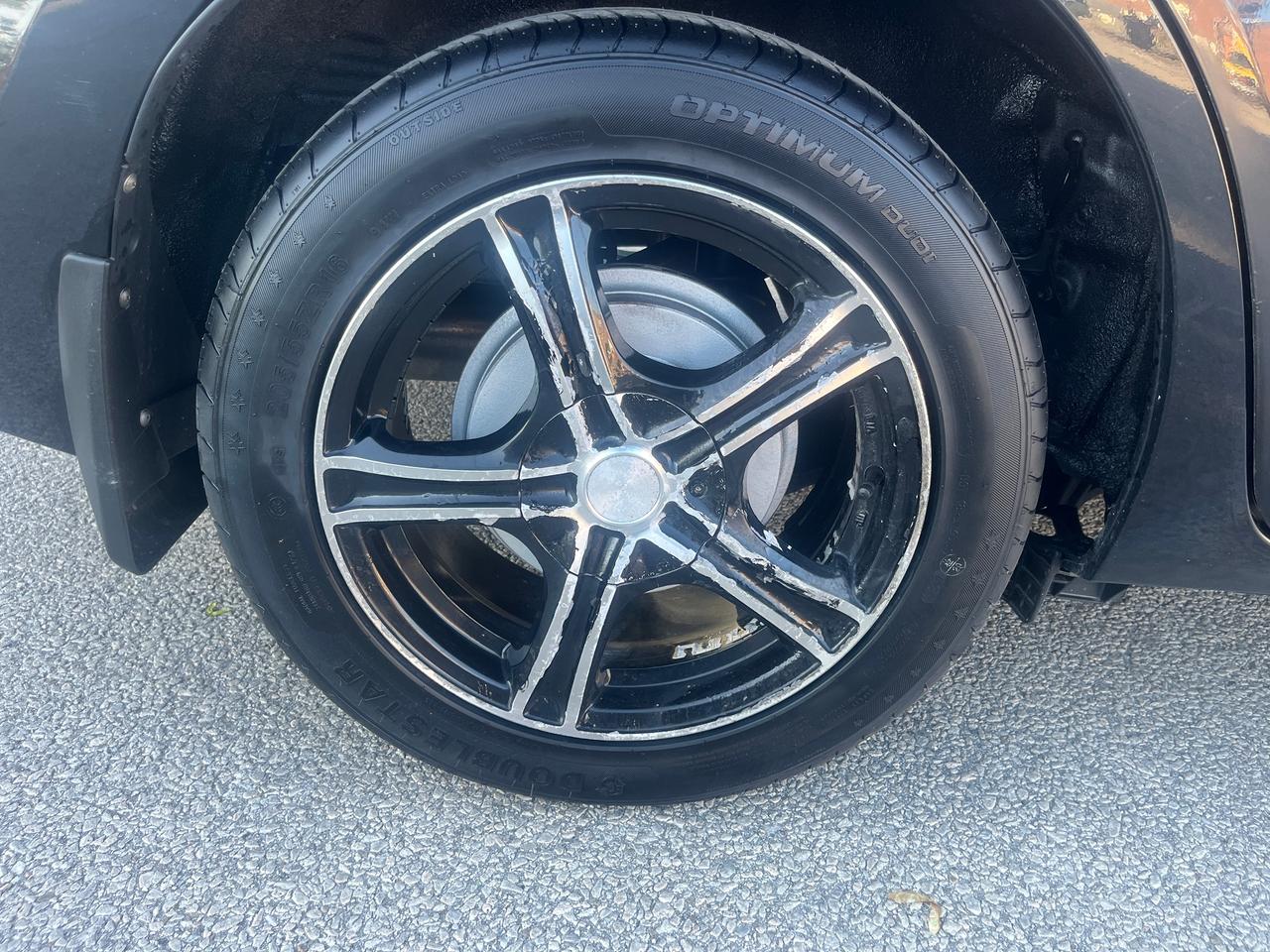 2016 Toyota Corolla 4dr Sdn CVT S Photo