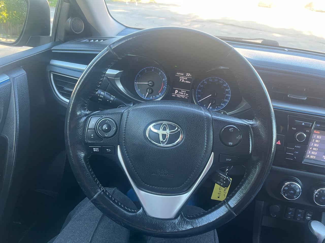 2016 Toyota Corolla 4dr Sdn CVT S Photo
