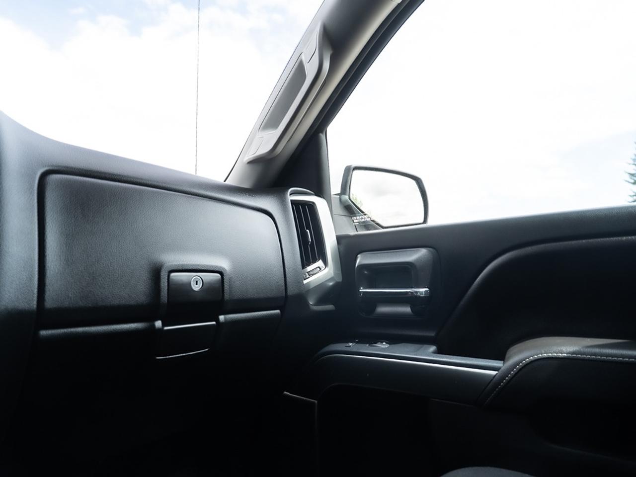 2017 Chevrolet Silverado 1500 LT Photo13