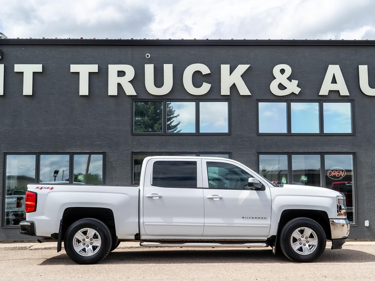2017 Chevrolet Silverado 1500 LT Photo4