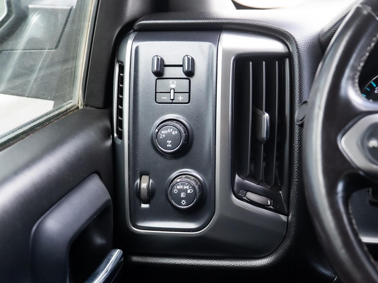 2017 Chevrolet Silverado 1500 LT Photo11