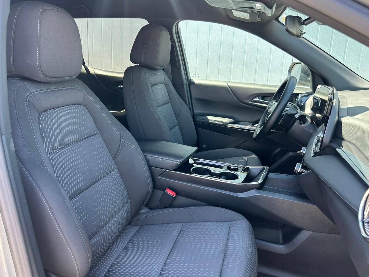 2026 Chevrolet Equinox FWD LT Photo