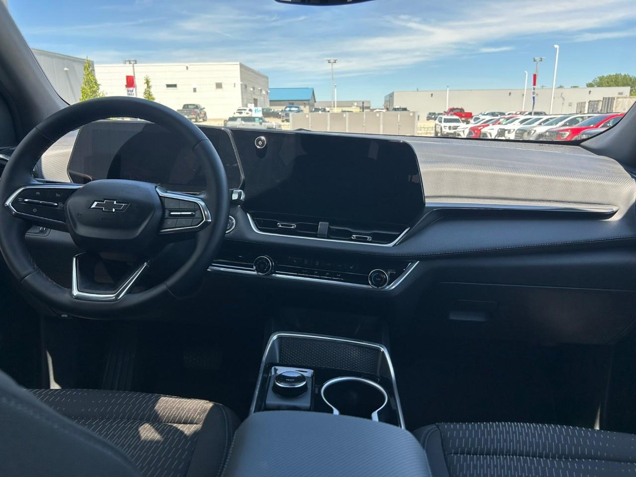 2026 Chevrolet Equinox FWD LT Photo