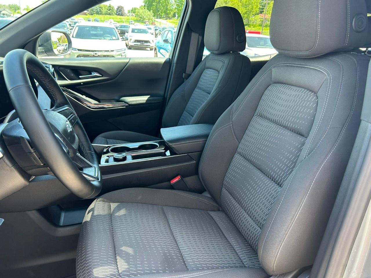 2026 Chevrolet Equinox FWD LT Photo