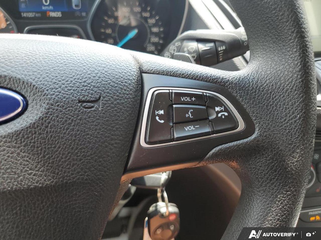 2017 Ford Escape SE-2.0L-BACK UP CAMERA-HEATED SEATS-BLUETOOTH Photo