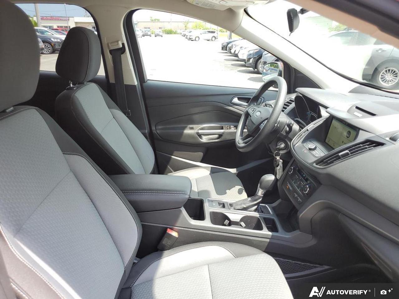 2017 Ford Escape SE-2.0L-BACK UP CAMERA-HEATED SEATS-BLUETOOTH Photo