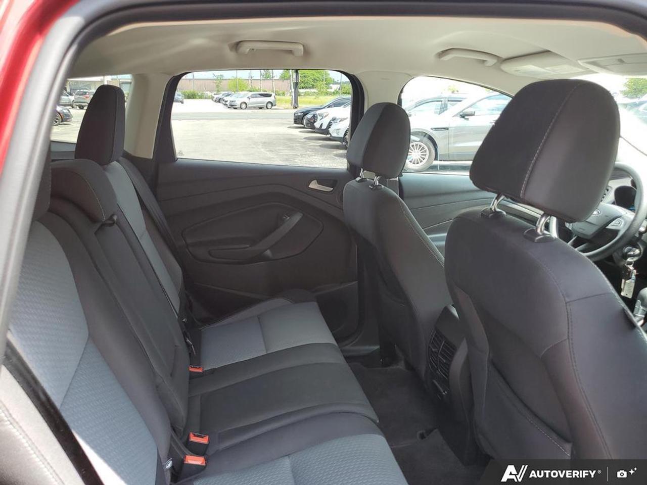 2017 Ford Escape SE-2.0L-BACK UP CAMERA-HEATED SEATS-BLUETOOTH Photo