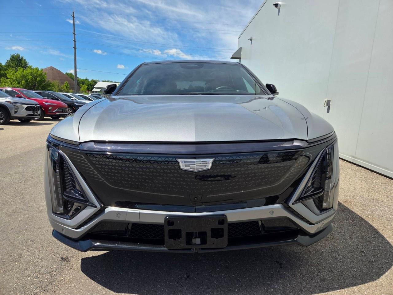 2026 Cadillac LYRIQ 4dr LYRIQ-V Premium Photo2