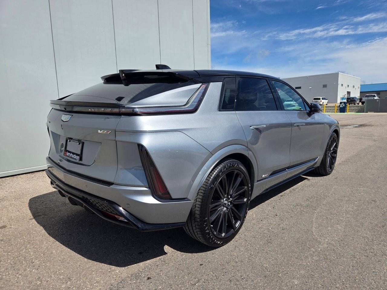 2026 Cadillac LYRIQ 4dr LYRIQ-V Premium Photo