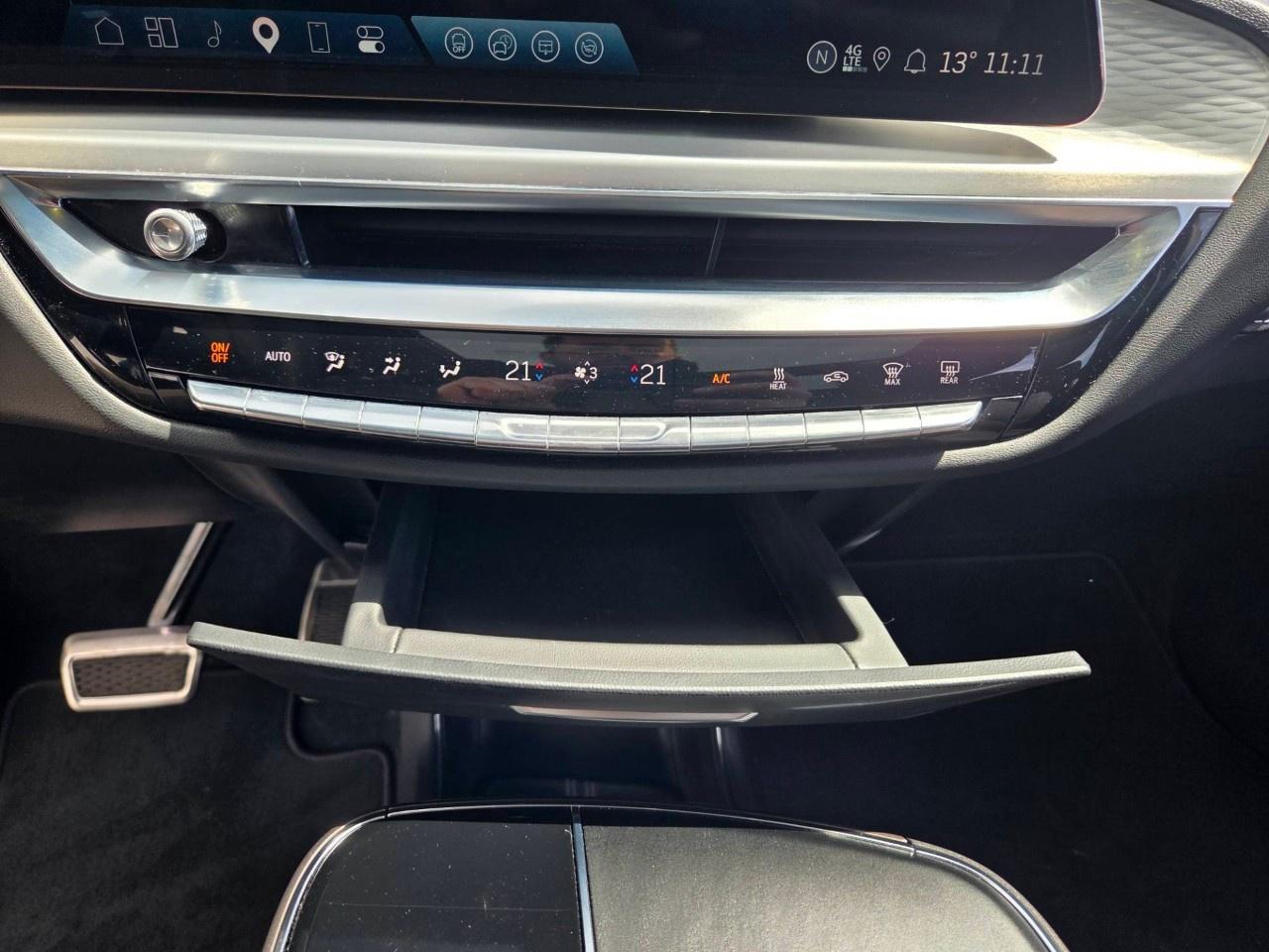 2026 Cadillac LYRIQ 4dr LYRIQ-V Premium Photo