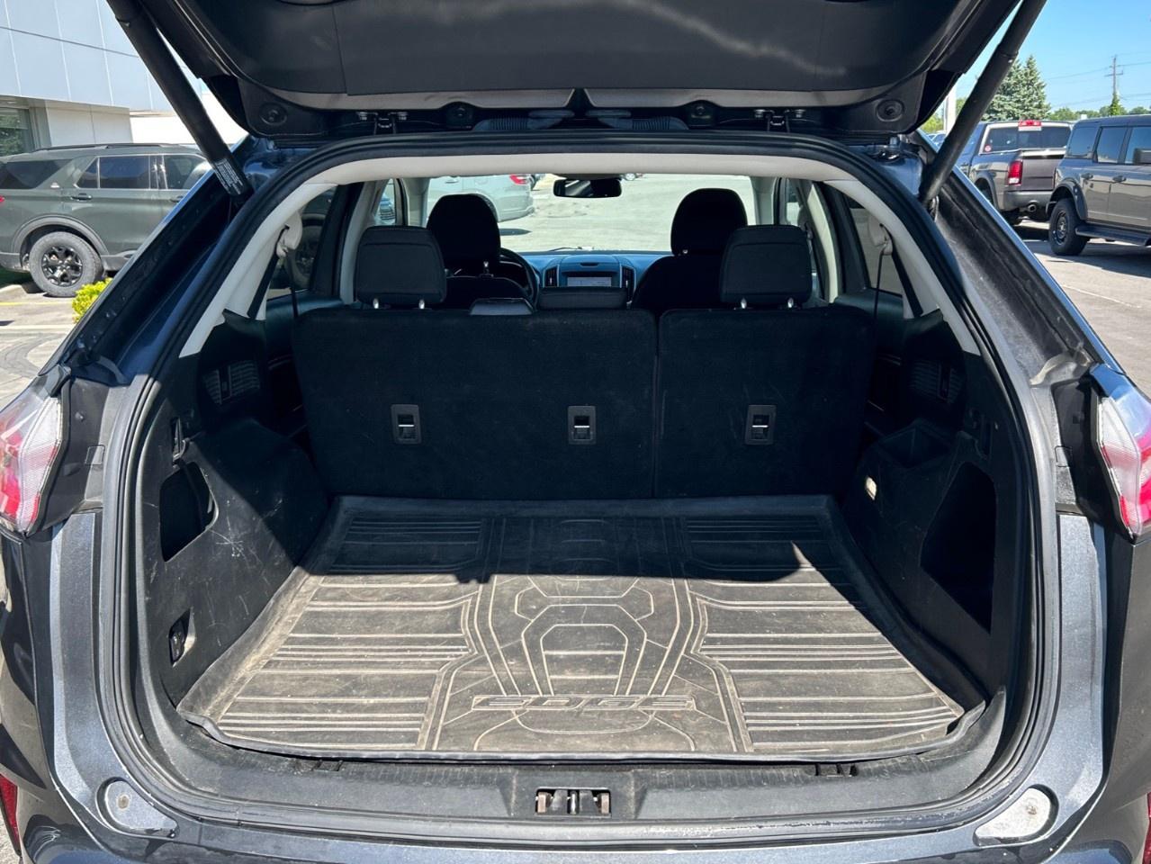 2019 Ford Edge SEL AWD Photo3