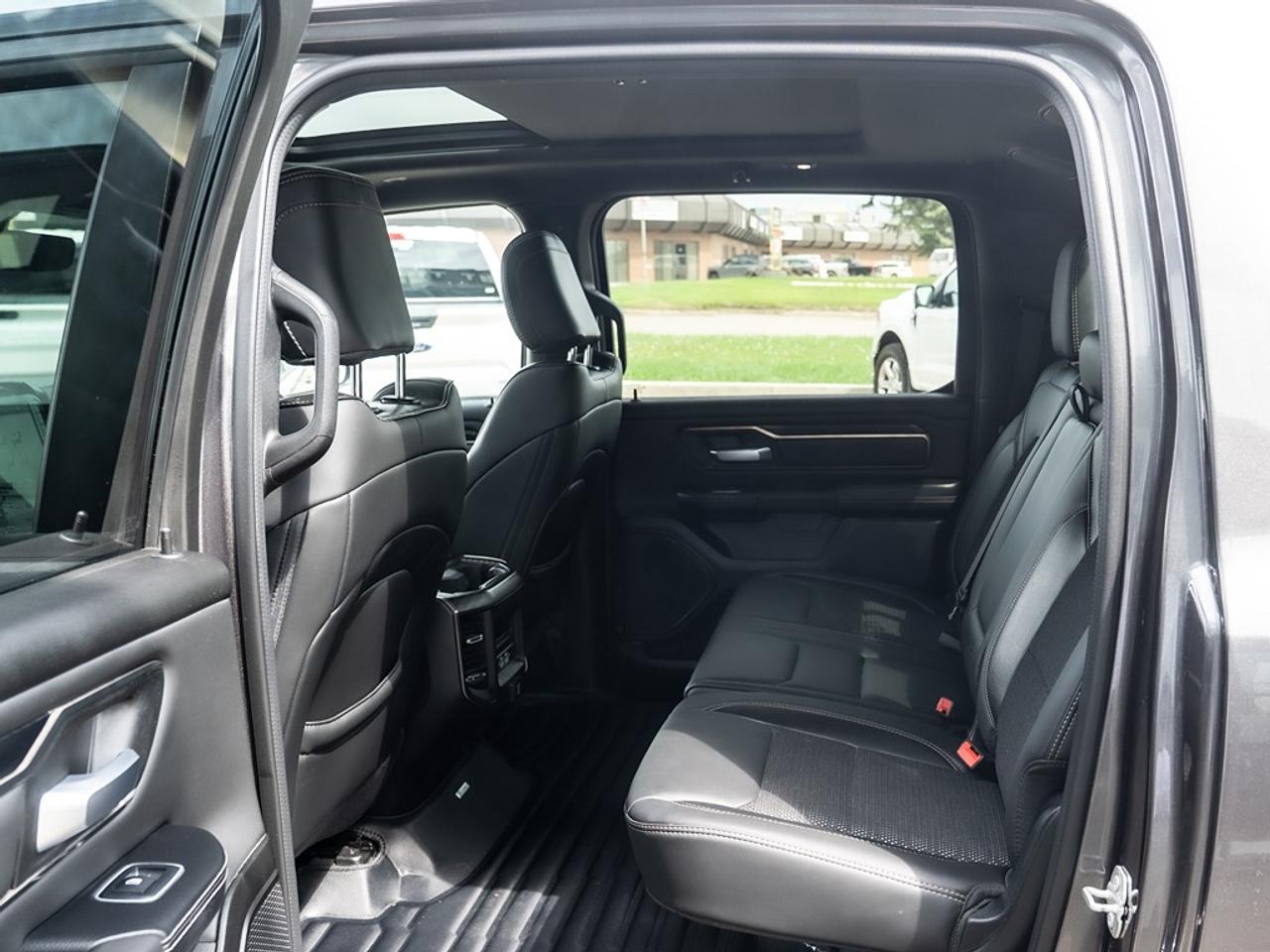 2023 RAM 1500 SPORT 4x4 CREW CAB Photo18