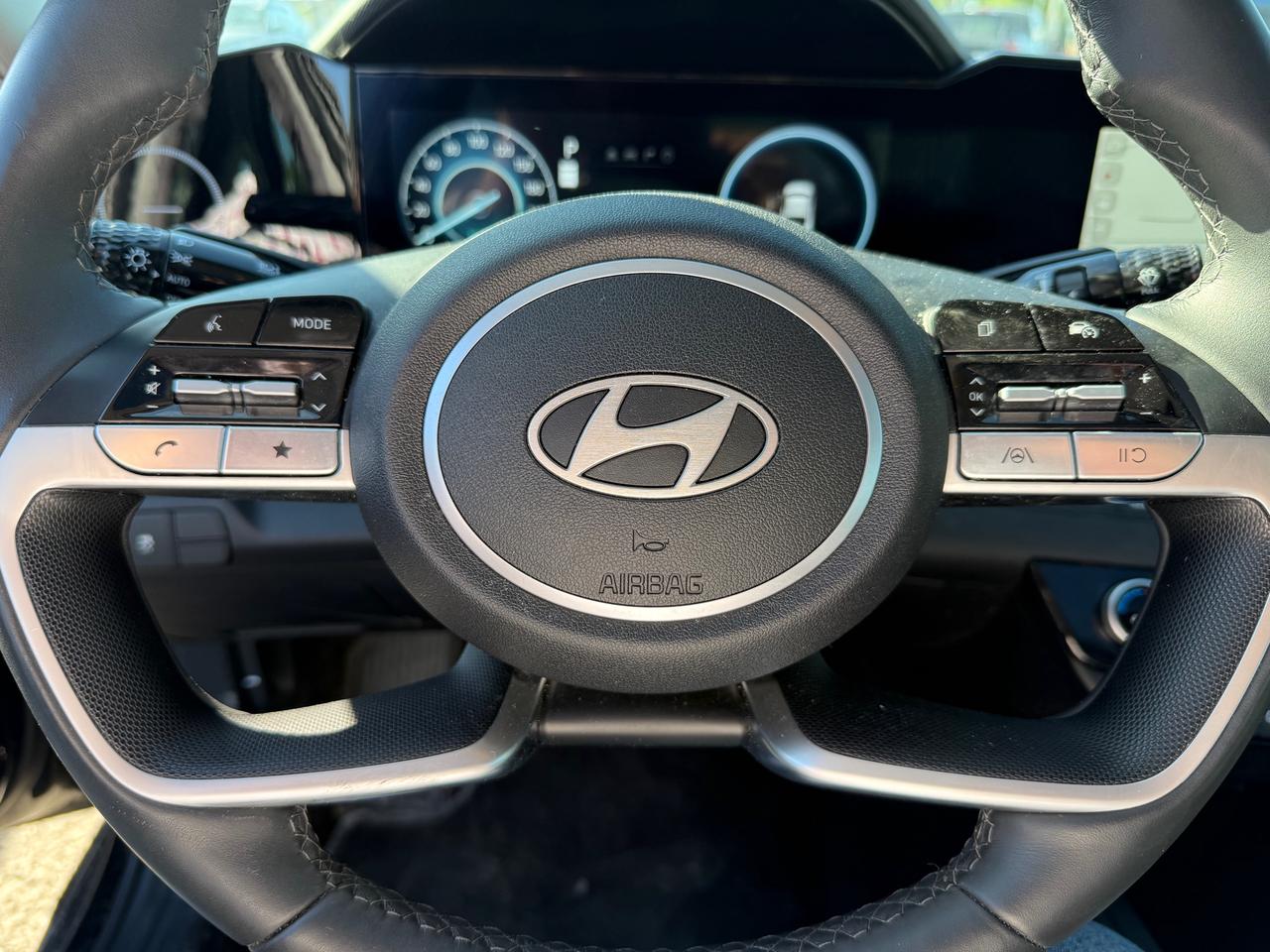 2025 Hyundai Elantra Preferred w/Tech Package Sunroof! NAV! AutoStart! Photo