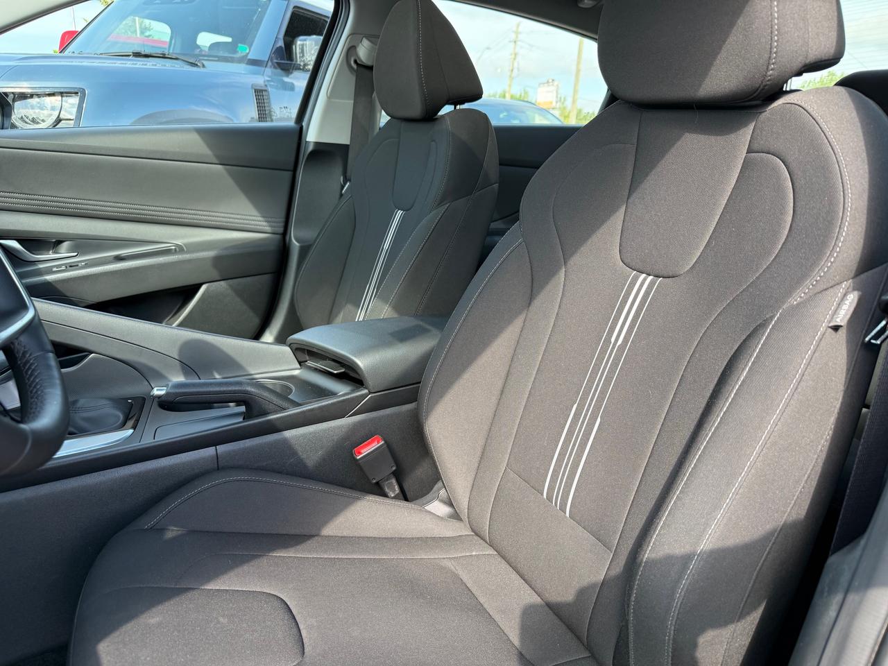2025 Hyundai Elantra Preferred w/Tech Package Sunroof! NAV! AutoStart! Photo