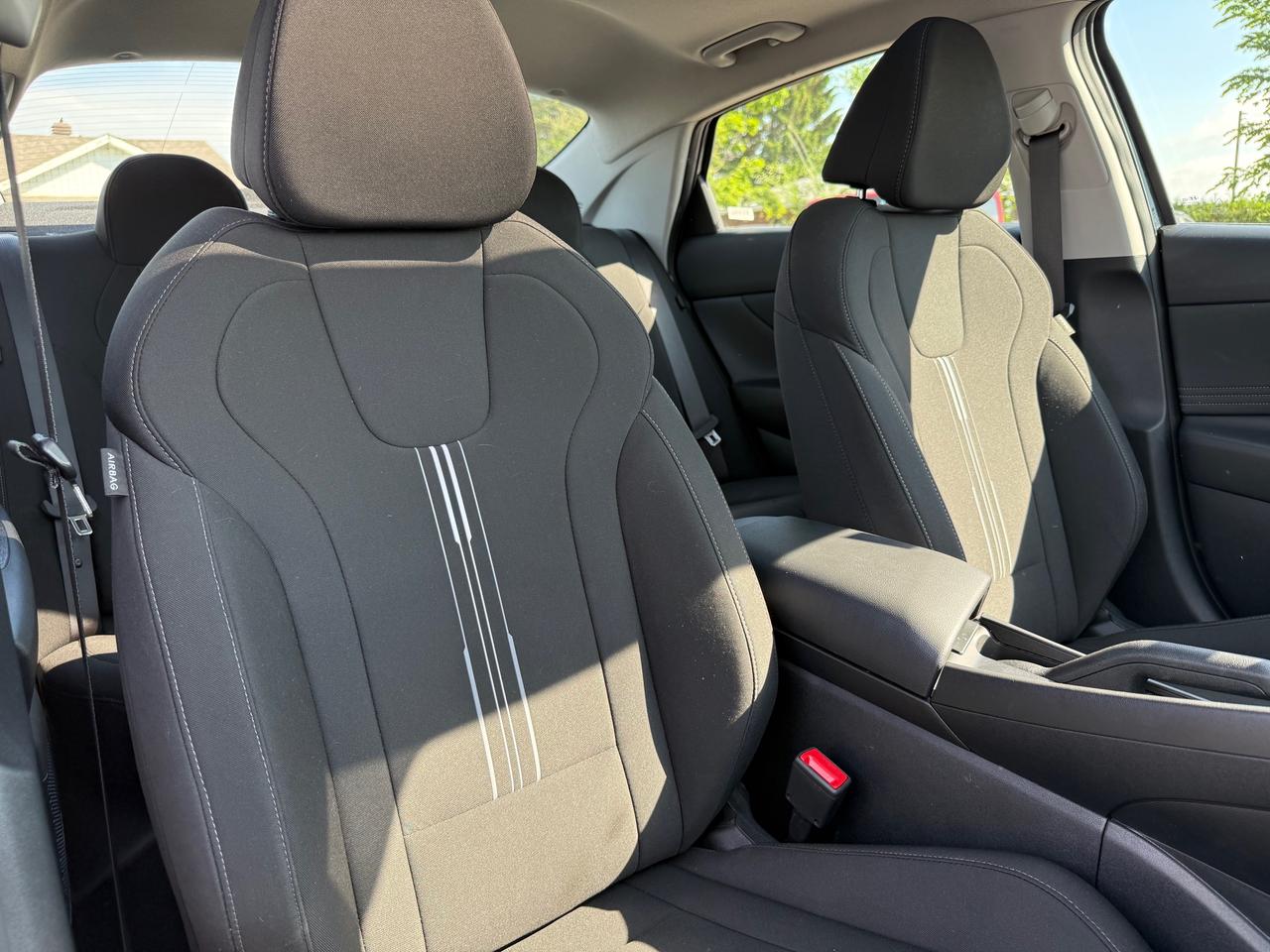2025 Hyundai Elantra Preferred w/Tech Package Sunroof! NAV! AutoStart! Photo