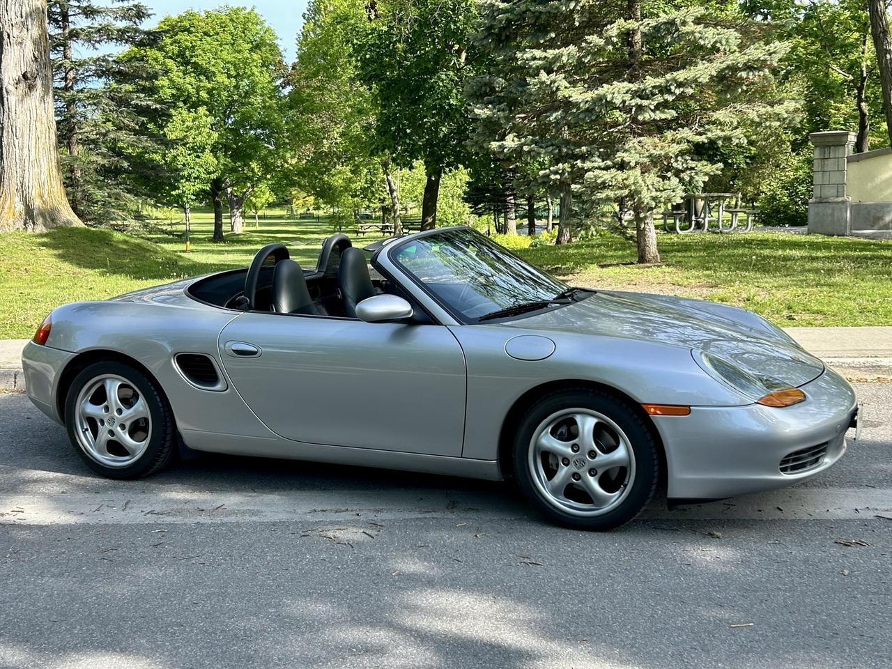 1998 Porsche Boxster Only 98400 km , clean car fax excellent condition Photo4