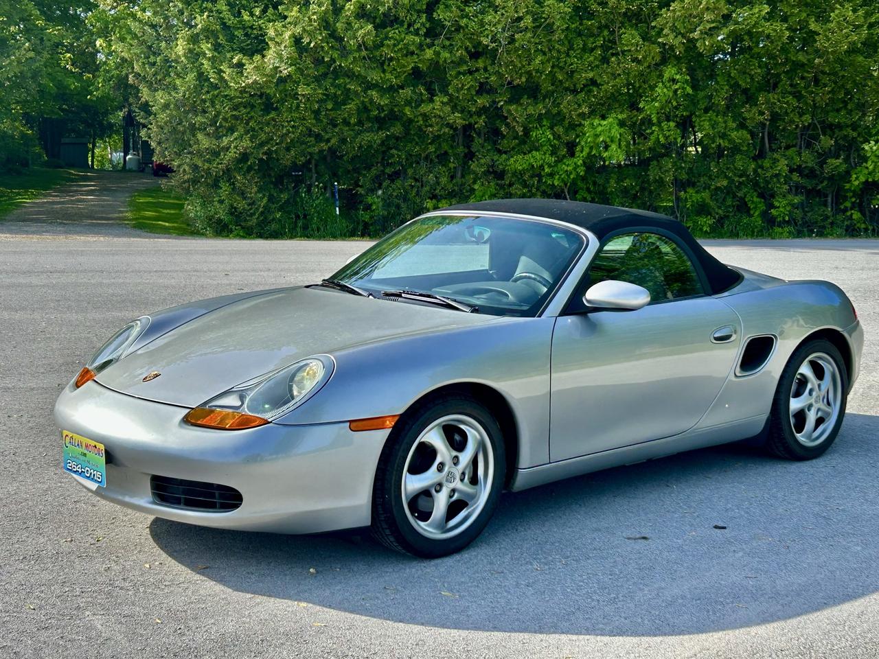 1998 Porsche Boxster Only 98400 km , clean car fax excellent condition Photo3