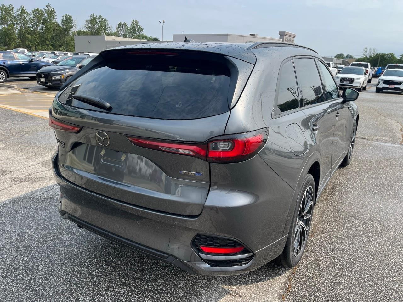 2026 Mazda CX-70 PHEV Signature Photo4